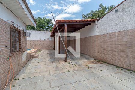 Casa à venda com 150m², 2 quartos e 4 vagas Casa à venda com 150m², 2 quartos e 4 vagasGaragem