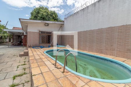Casa à venda com 150m², 2 quartos e 4 vagas Casa à venda com 150m², 2 quartos e 4 vagasPiscina