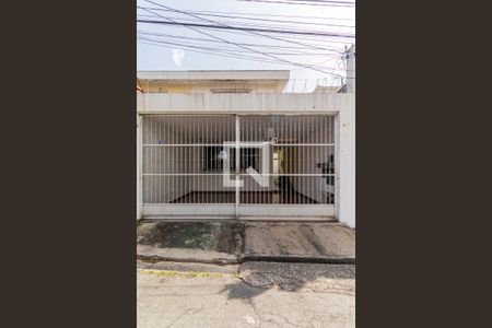Casa à venda com 100m², 3 quartos e 2 vagas Casa à venda com 100m², 3 quartos e 2 vagasFachada