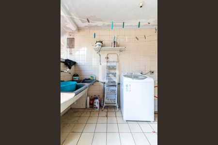 Casa à venda com 100m², 3 quartos e 2 vagas Casa à venda com 100m², 3 quartos e 2 vagasLavanderia