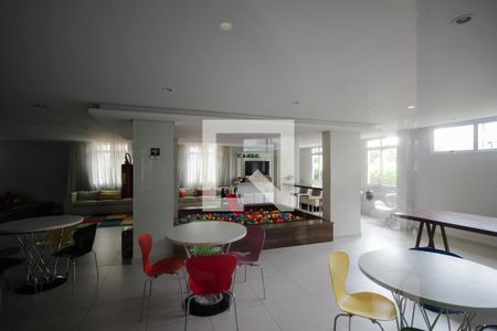 Apartamento à venda com 53m², 2 quartos e 1 vaga Apartamento à venda com 53m², 2 quartos e 1 vagaSalão de Festas Infantil