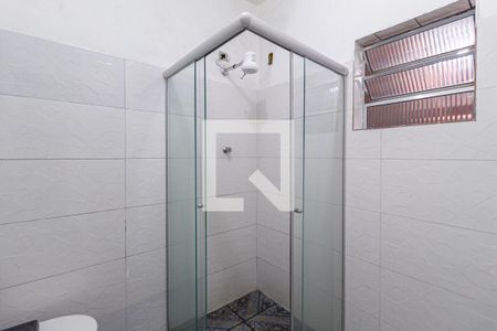 Banheiro de casa para alugar com 1 quarto, 45m² em Jardim Primeiro de Maio (chácara Fazendinha), Osasco