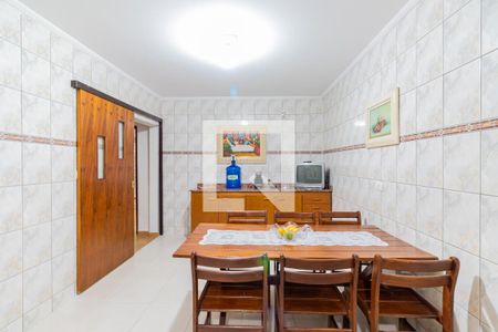 Casa à venda com 207m², 3 quartos e 2 vagas Casa à venda com 207m², 3 quartos e 2 vagasSala de Jantar