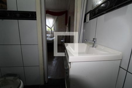 Casa à venda com 108m², 3 quartos e 2 vagasBanheiro - torneira