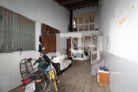 Casa à venda com 108m², 3 quartos e 2 vagasGaragem