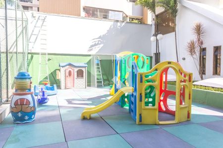Apartamento à venda com 519m², 6 quartos e 5 vagas Apartamento à venda com 519m², 6 quartos e 5 vagasÁrea comum - Playground