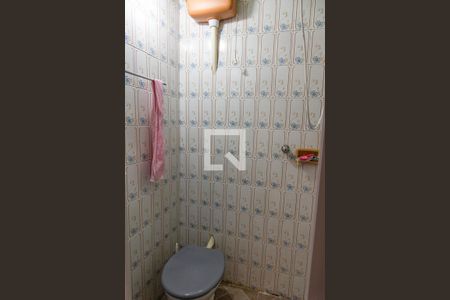 Casa à venda com 145m², 4 quartos e 1 vaga Casa à venda com 145m², 4 quartos e 1 vagaBanheiro de serviço