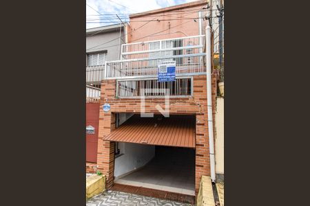 Casa à venda com 145m², 4 quartos e 1 vaga Casa à venda com 145m², 4 quartos e 1 vagaFachada