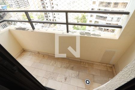 Apartamento à venda com 90m², 4 quartos e 2 vagasSacada