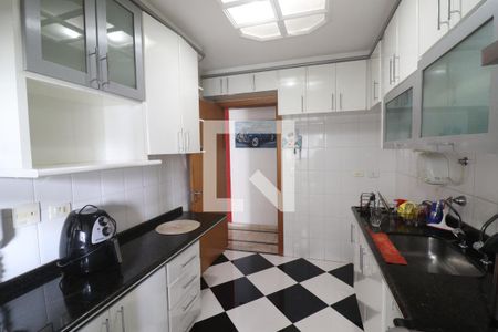 Apartamento à venda com 90m², 4 quartos e 2 vagasCozinha 