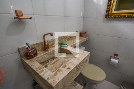 Casa à venda com 130m², 2 quartos e 2 vagasBanheiro Corredor