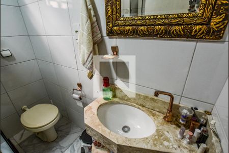 Casa à venda com 130m², 2 quartos e 2 vagasBanheiro Social