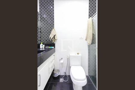 Casa à venda com 280m², 3 quartos e 4 vagas Casa à venda com 280m², 3 quartos e 4 vagasBanheiro da Suíte 2