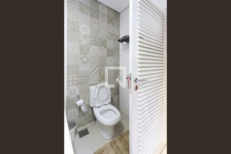 Casa à venda com 280m², 3 quartos e 4 vagas Casa à venda com 280m², 3 quartos e 4 vagasBanheiro da Suíte 1