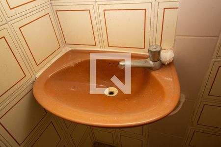 Casa à venda com 240m², 2 quartos e 2 vagas Casa à venda com 240m², 2 quartos e 2 vagasBanheiro de Serviço