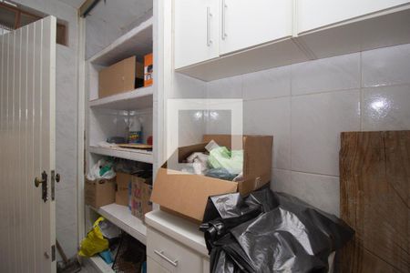 Casa à venda com 240m², 2 quartos e 2 vagas Casa à venda com 240m², 2 quartos e 2 vagasQuarto de Serviço