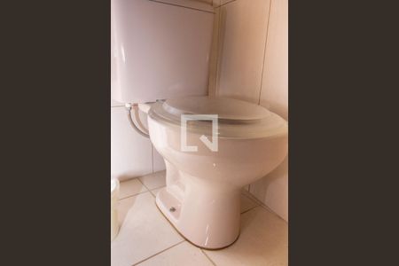 Casa à venda com 240m², 2 quartos e 2 vagas Casa à venda com 240m², 2 quartos e 2 vagasBanheiro 2