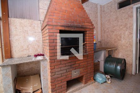 Casa à venda com 240m², 2 quartos e 2 vagas Casa à venda com 240m², 2 quartos e 2 vagasChurrasqueira