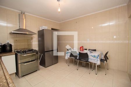 Casa à venda com 240m², 2 quartos e 2 vagas Casa à venda com 240m², 2 quartos e 2 vagasCozinha