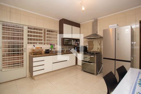 Casa à venda com 240m², 2 quartos e 2 vagas Casa à venda com 240m², 2 quartos e 2 vagasCozinha