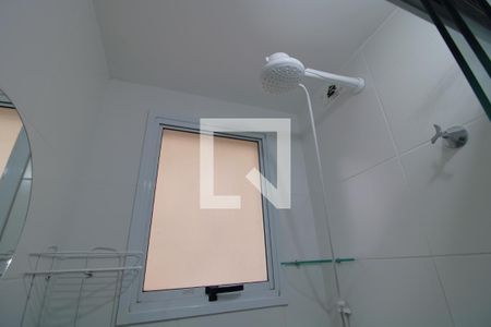 Banheiro de apartamento para alugar com 1 quarto, 31m² em Jardim Prudência, São Paulo