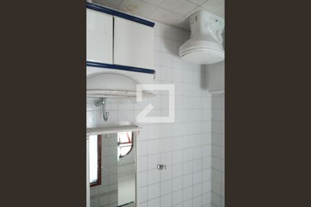 Casa de condomínio à venda com 130m², 3 quartos e 1 vagabanheiro corredor