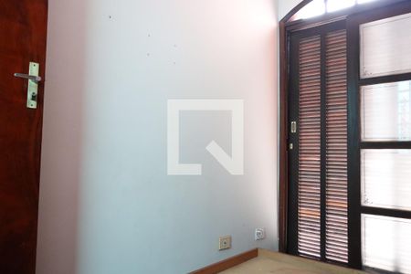 Casa de condomínio à venda com 130m², 3 quartos e 1 vagaquarto 2
