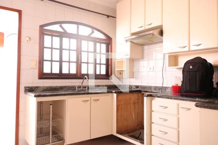 Casa de condomínio à venda com 130m², 3 quartos e 1 vagacozinha