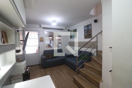 Sala  de casa de condomínio para alugar com 2 quartos, 77m² em Loteamento City Jaragua, São Paulo