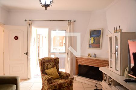 Casa de condomínio para alugar com 315m², 3 quartos e 6 vagasSala