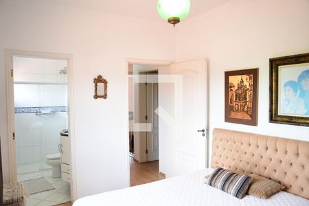 Casa de condomínio para alugar com 315m², 3 quartos e 6 vagasSuíte 2 