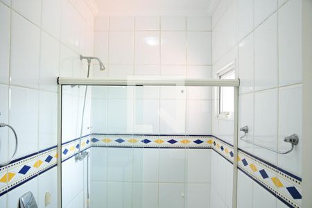 Casa de condomínio para alugar com 315m², 3 quartos e 6 vagasBanheiro da Suíte 1