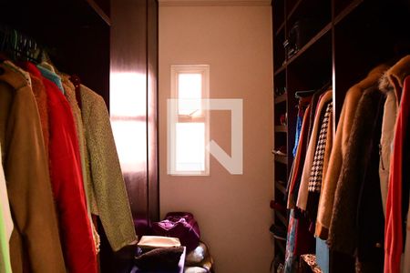 Casa de condomínio para alugar com 315m², 3 quartos e 6 vagasCloset da suíte 3