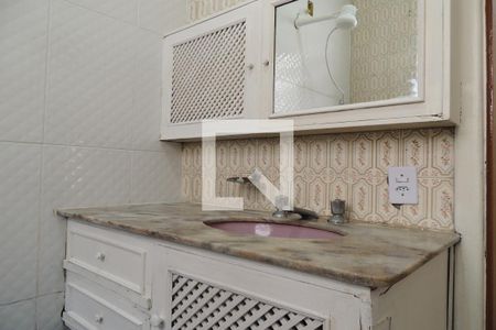 Casa à venda com 254m², 3 quartos e 2 vagasBanheiro Social 1