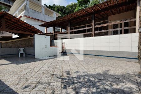 Casa à venda com 254m², 3 quartos e 2 vagasQuintal