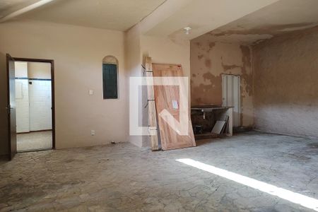 Casa à venda com 254m², 3 quartos e 2 vagasGaragem