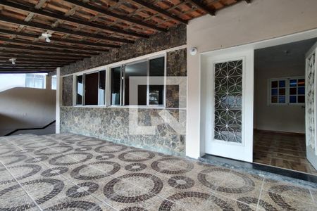 Casa à venda com 254m², 3 quartos e 2 vagasVaranda 