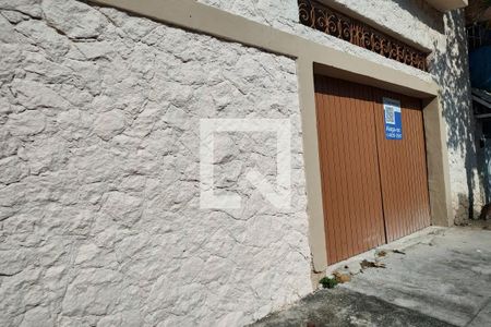 Casa à venda com 254m², 3 quartos e 2 vagasFachada