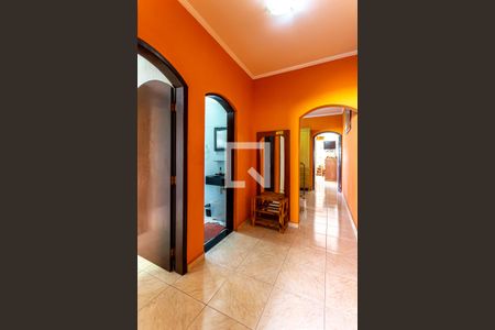 Casa à venda com 212m², 3 quartos e 2 vagas Casa à venda com 212m², 3 quartos e 2 vagasCorredor Dormitórios