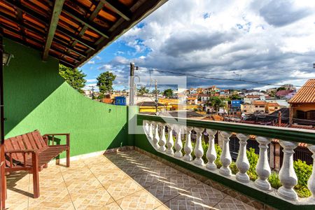 Casa à venda com 212m², 3 quartos e 2 vagas Casa à venda com 212m², 3 quartos e 2 vagasVaranda da Suite