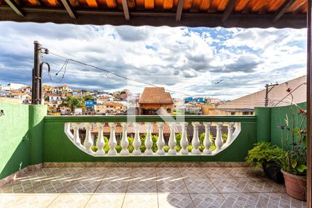 Casa à venda com 212m², 3 quartos e 2 vagas Casa à venda com 212m², 3 quartos e 2 vagasVaranda da Suite