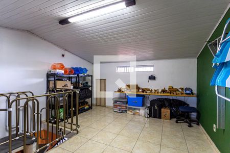 Casa à venda com 212m², 3 quartos e 2 vagas Casa à venda com 212m², 3 quartos e 2 vagasSótão