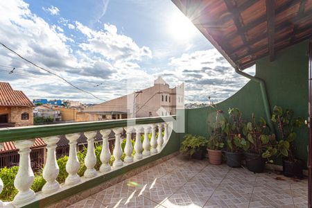 Casa à venda com 212m², 3 quartos e 2 vagas Casa à venda com 212m², 3 quartos e 2 vagasVaranda da Suite