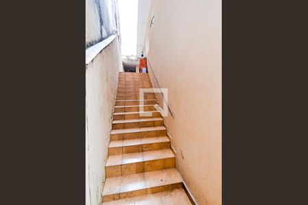 Casa à venda com 120m², 2 quartos e 2 vagasEscada da Área da Churrasqueira