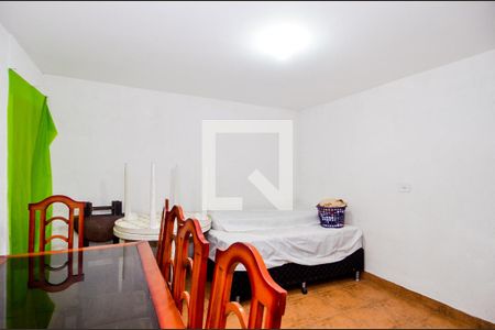 Casa à venda com 120m², 2 quartos e 2 vagasQuarto de Serviço