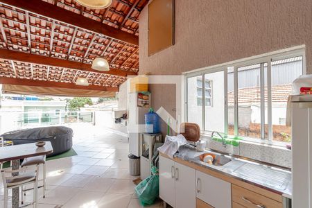 Casa à venda com 160m², 5 quartos e 2 vagas Casa à venda com 160m², 5 quartos e 2 vagasTerraço - Churrasqueira