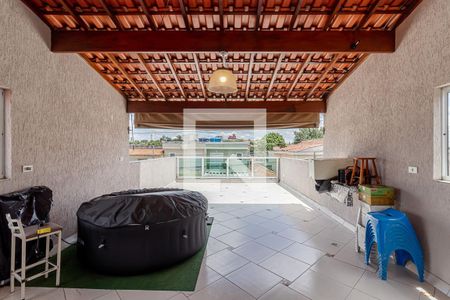 Casa à venda com 160m², 5 quartos e 2 vagas Casa à venda com 160m², 5 quartos e 2 vagasTerraço - Churrasqueira