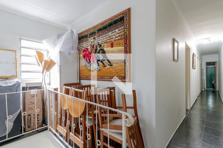 Casa à venda com 160m², 5 quartos e 2 vagas Casa à venda com 160m², 5 quartos e 2 vagasCorredor