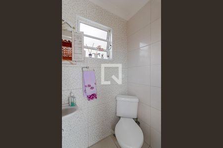 Casa à venda com 160m², 5 quartos e 2 vagas Casa à venda com 160m², 5 quartos e 2 vagasBanheiro da Churrasqueira