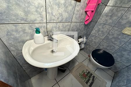 Casa à venda com 250m², 3 quartos e 3 vagasBanheiro 2